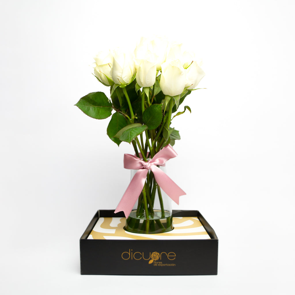 Regalo de rosas, 12 rosas blancas en jarrón con caja